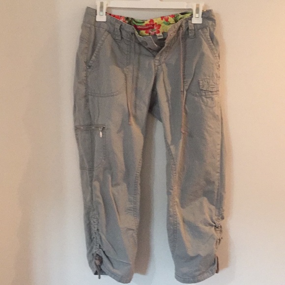 Capri Pants - Picture 3 of 5